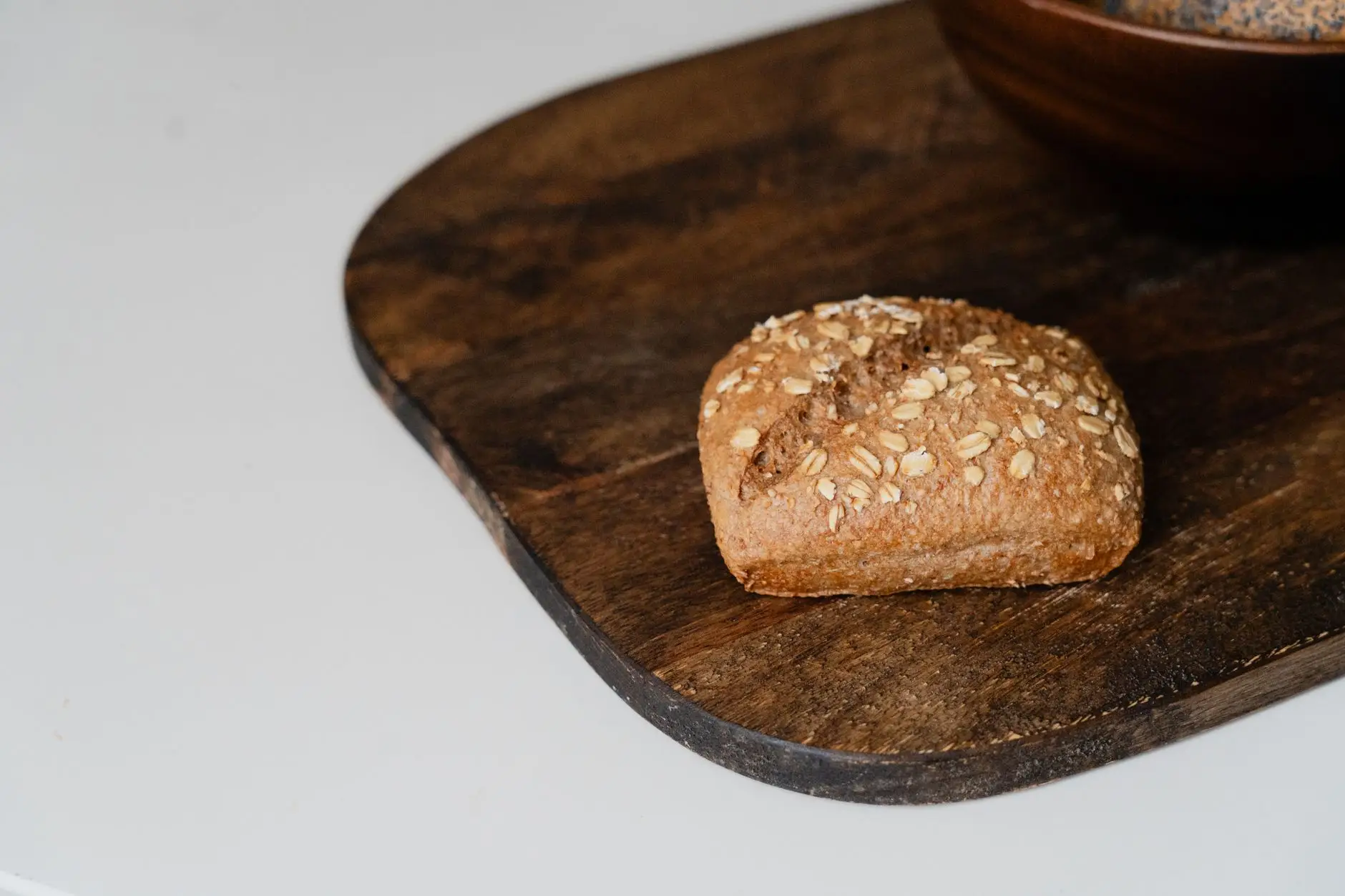 随州地区花岗岩与大理石在室外园林工程中的耐久性对比分析