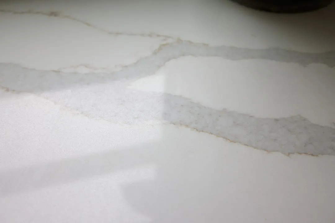随州装修工程中石英石与人造石台面材料的应用对比分析正文配图 2